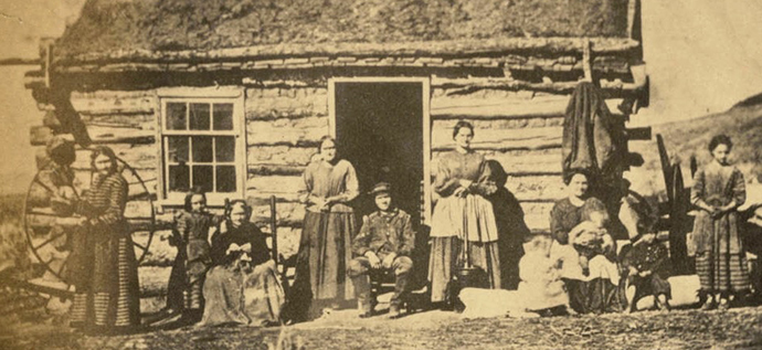A Mormon polygamist family in 1888 (Image from wikipedia.org)