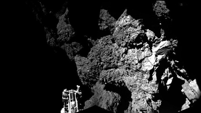 First photo! Rosetta’s historic Philae lander sends pic of new comet home