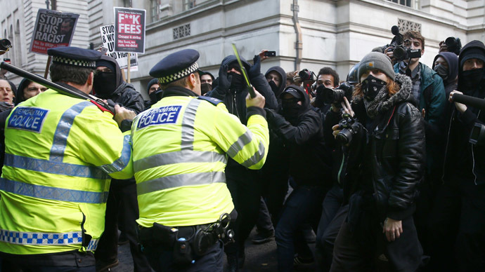 London student protests turn violent, arrests made (PHOTOS, VIDEO)