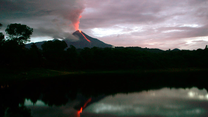 Colima Volcano (Reuters / Bernardo de Niz)