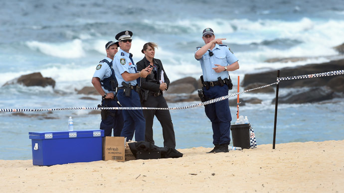 Children dig up baby’s body on Australian beach