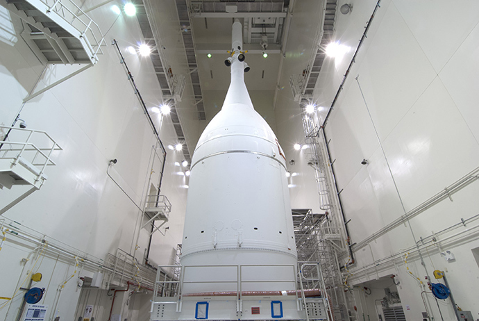 This November 10, 2014 NASA photo shows the Orion spacecraft at the Launch Abort System Facility at NASA's Kennedy Space Center in Florida (AFP Photo / NASA)