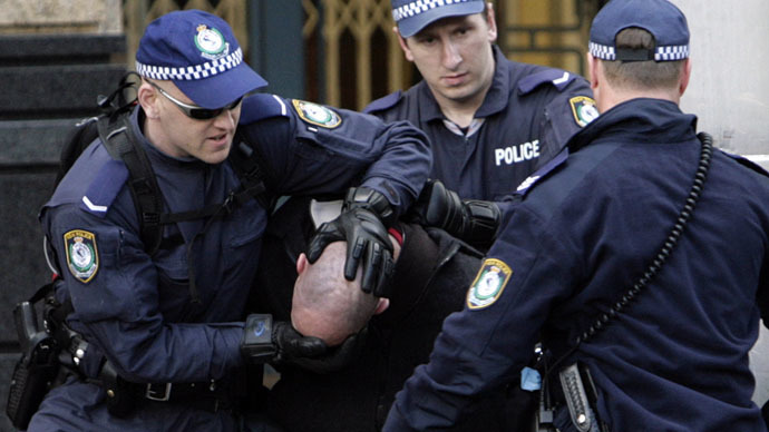 Brutal police beating of model shocks Australia (VIDEO)