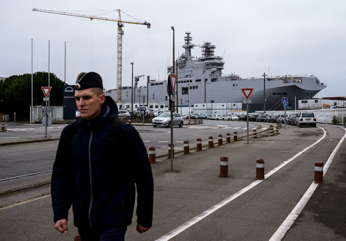 The Sevastopol amphibious assault ship of the Mistral class at the STX Europe shipyard in Saint-Nazaire. (RIA Novosti/Grigoriy Sisoev)