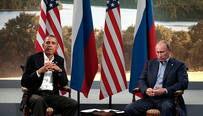 U.S. President Barack Obama (L) meets with Russian President Vladimir Putin (Reuters / Kevin Lamarque)