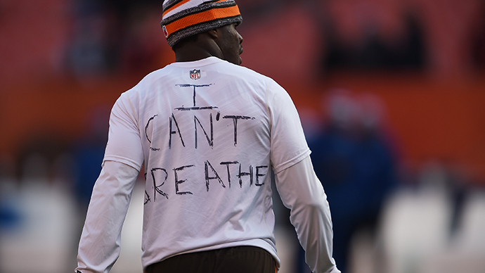 ​NFL players display solidarity with #ICantBreathe protests