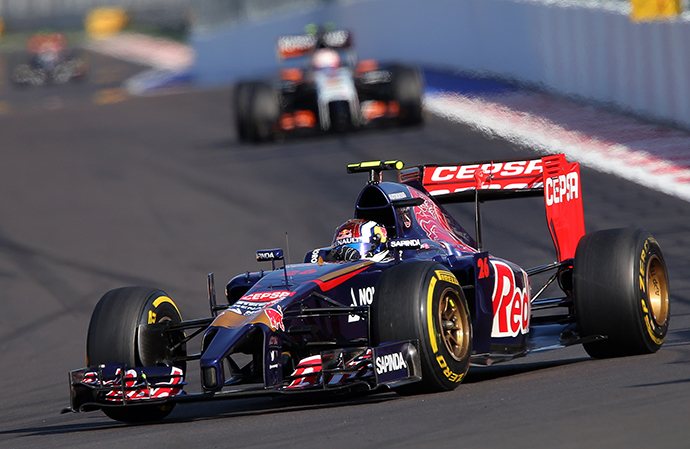 Toro Rosso driver Daniil Kvyat takes part in a race during the 2014 Formula 1 Russian Grand Prix (RIA Novosti / Vitaliy Belousov)