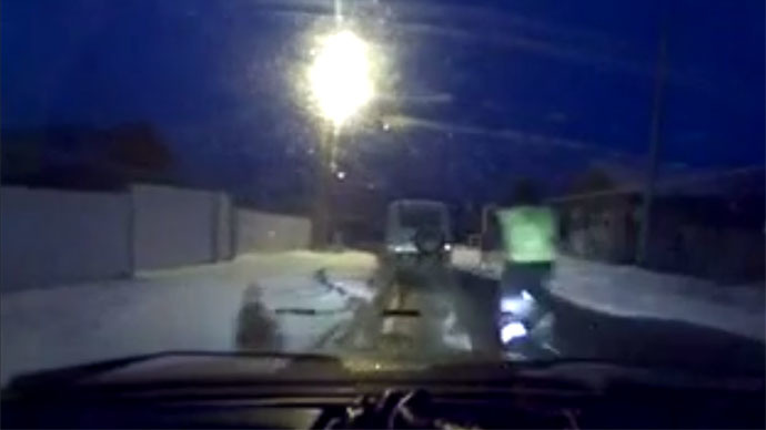 Dashcam captures Russian ‘supercop’ running down chased car on foot (VIDEO)