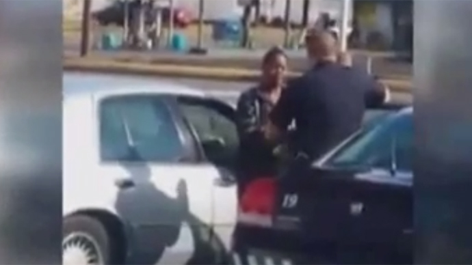 Cop buys grandma eggs to feed hungry family after she’s caught shoplifting (VIDEO)