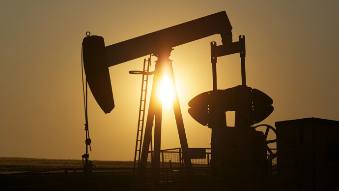 Oil prices plunge below $60 on weak forecast by IEA