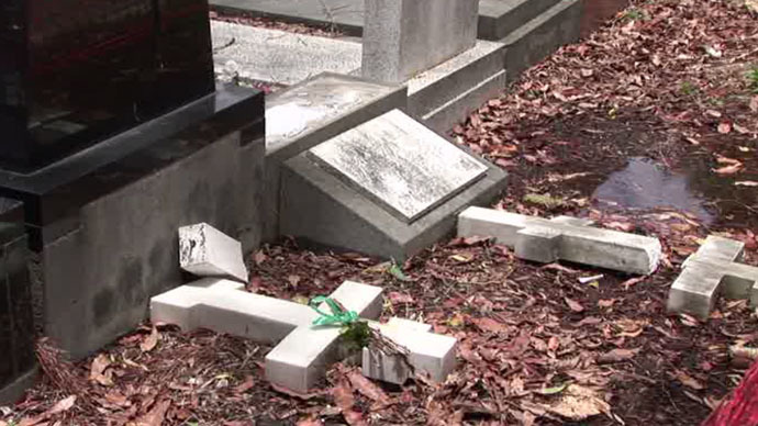 Dozens of graves, mostly Russian and Serbian, damaged by vandals in Sydney (VIDEO)