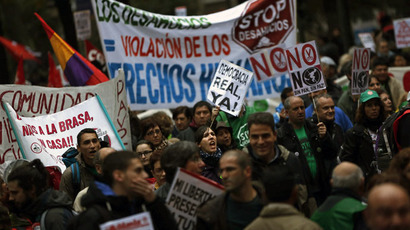 Spain passes strict anti-protest law
