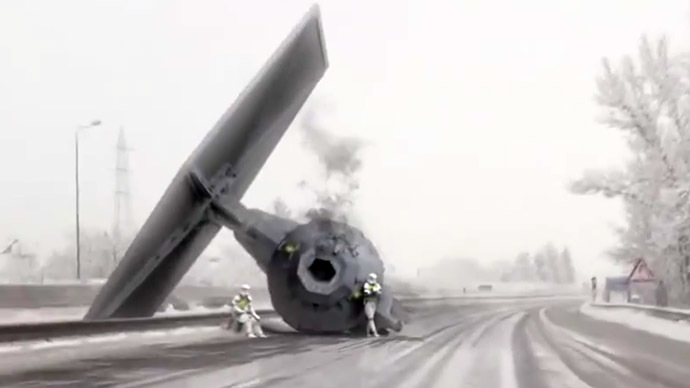 Dashcam 'captures' Star Wars TIE fighter crash on snowy German highway (VIDEO)