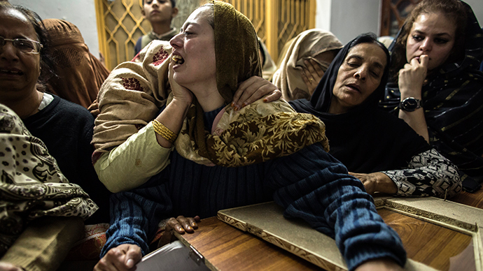 Pakistan revokes ban on death penalty after Taliban school siege