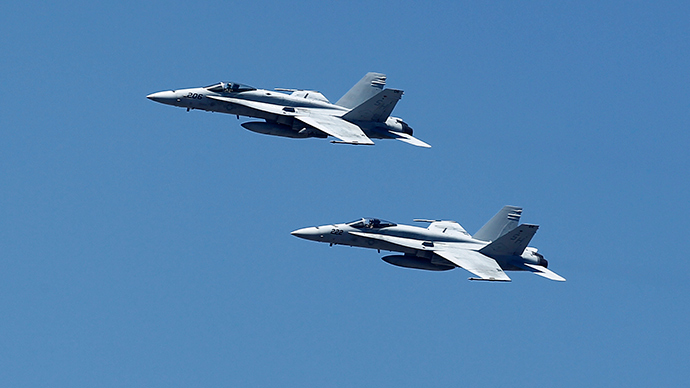 U.S. F-18 fighter jets (Reuters / Mike Blake)