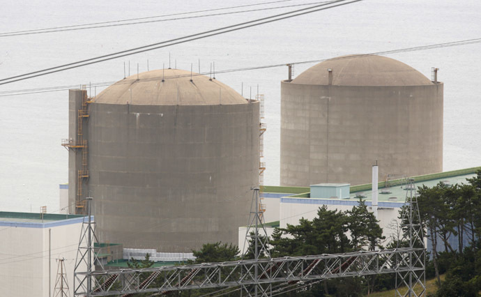The Shin Kori No. 1 reactor (R) and No. 2 reactor of state-run utility Korea Electric Power Corp (KEPCO) are seen in Ulsan. (Reuters/Lee Jae-Won)