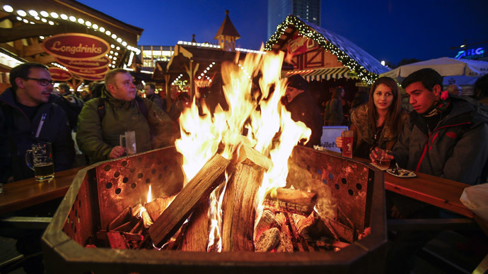 30-meter flame engulfs ‘cursed’ Christmas market in Berlin