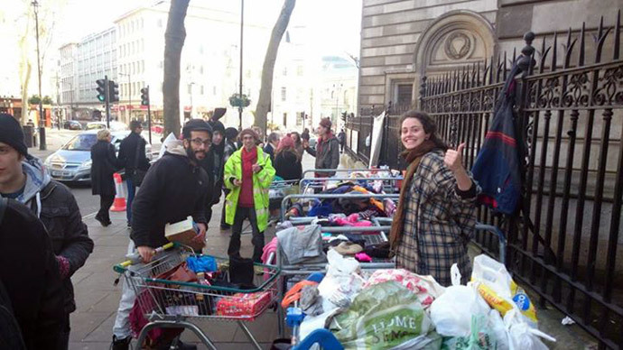 Police dismantle soup kitchen for London homeless, evict activists