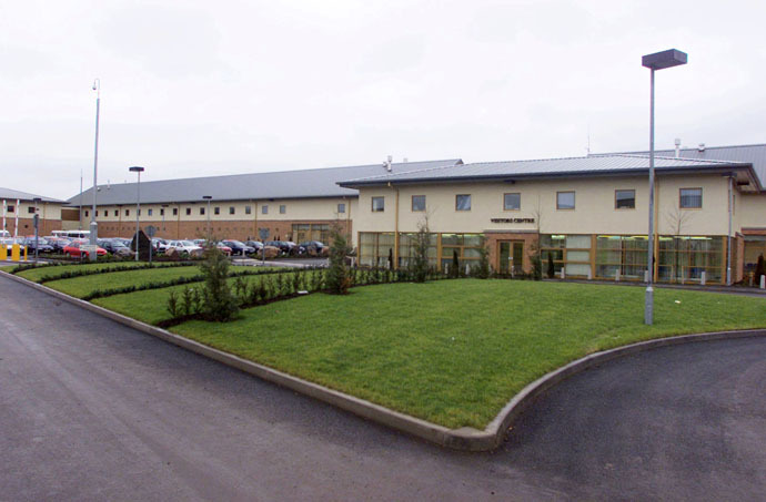 A general view of Yarl's Wood Immigration Removal Centre, Europes largest detention centre for illegal immigrants (Reuters/Russell Boyce)