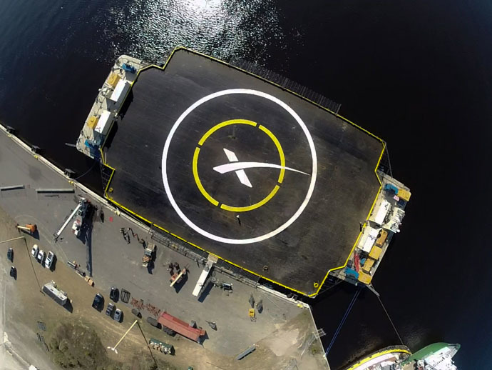 SpaceX's "autonomous spaceport drone ship" (AFP/SpaceX)