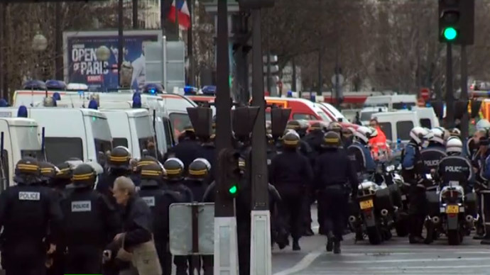 Armed man takes several hostages in Paris store, police operation underway