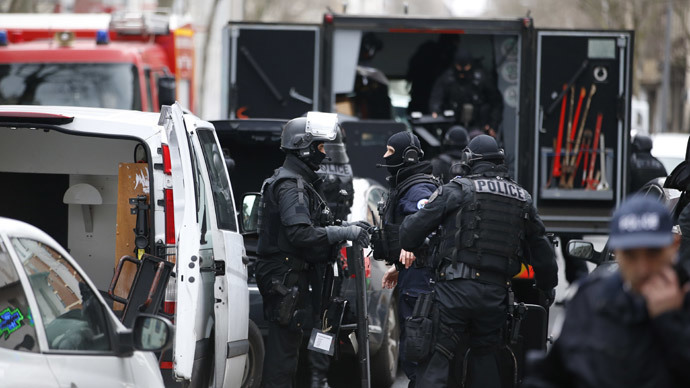 ​Killing of policewoman in Paris linked to Charlie Hebdo attack – reports
