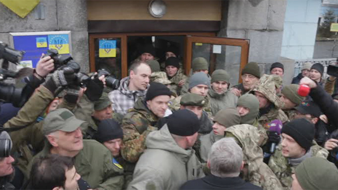Ukraine’s Aidar battalion fighters besiege military HQ in Kiev (PHOTOS, VIDEO)
