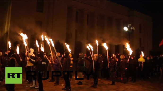 Nationalists stage torch-lit rally in Ukrainian capital (VIDEO)