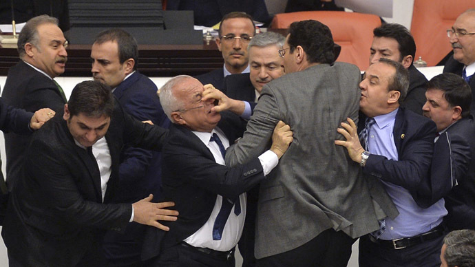 Turkish parliament in second brawl this week over controversial anti-protest bill (VIDEO)