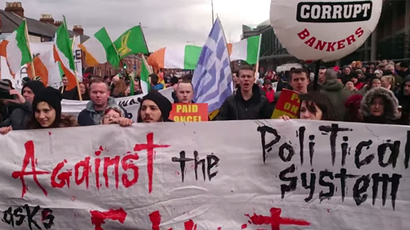 Scuffles break out in London as thousands protest climate change (VIDEOS)