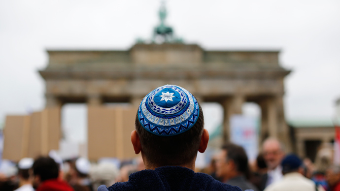 Don’t wear kippa in Germany’s Muslim neighborhoods – Jewish leader