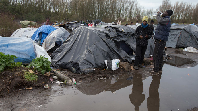 Sudanese migrants live in a camp in Calais.(Reuters / Philippe Wojazer)
