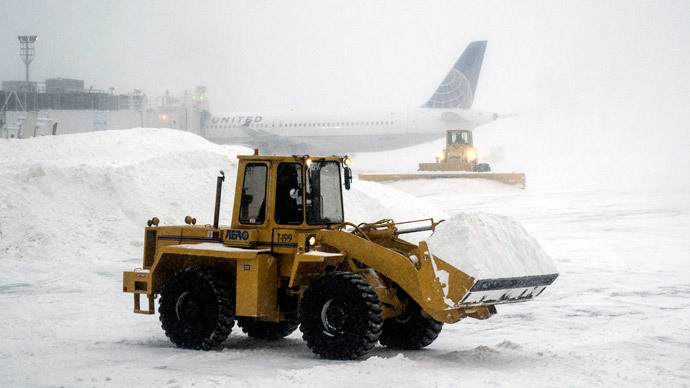 Plane skids off LaGuardia airport runway in heavy snow