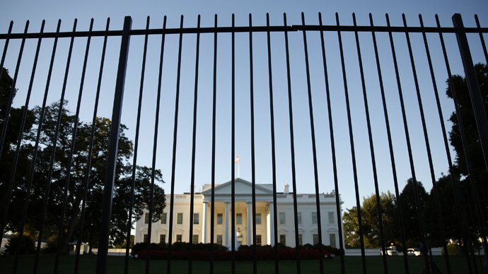 Secret Service investigated after agents crash into White House barricades – report
