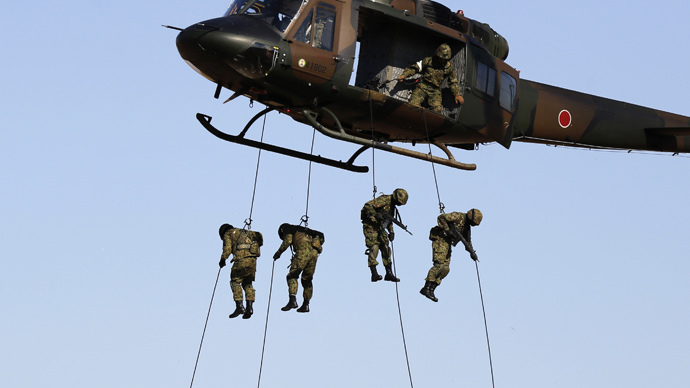 Members of Japan's Ground Self-Defense Force (Reuters / Yuya Shino)