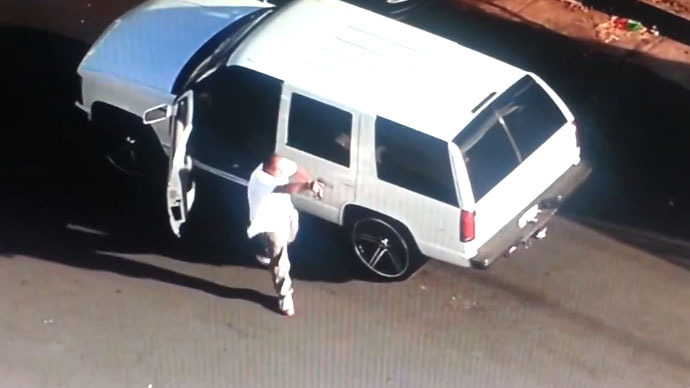 ​LA car chase ends in shootout with police on live television