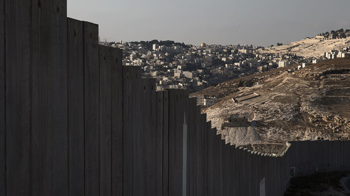 Walling in: Israel wants a new fence at only barrier-free border