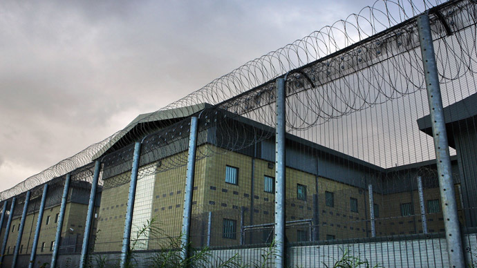 Revealed: UK govt bans filming at immigrant detention center to avoid bad publicity