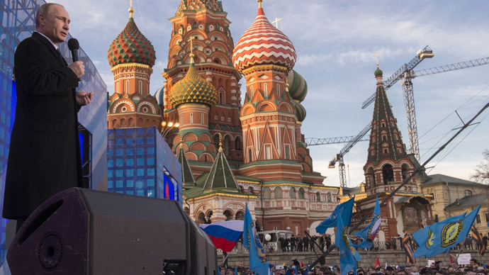 100,000 gather in central Moscow to celebrate Crimea reunification