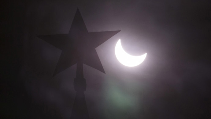 Supermoon solar eclipse thrills sky gazers (PHOTOS, VIDEOS)