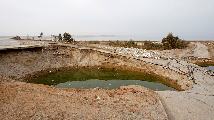 ​‘Nature’s revenge’: Dead Sea surrounded by 3,000+ sinkholes growing at alarming rate