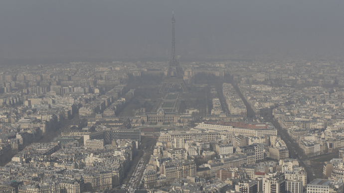 City of Lights dimmed: Paris bans 50% traffic due to heavy smog