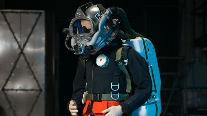US Navy’s new futuristic diving suit conserves helium for missions, recoveries