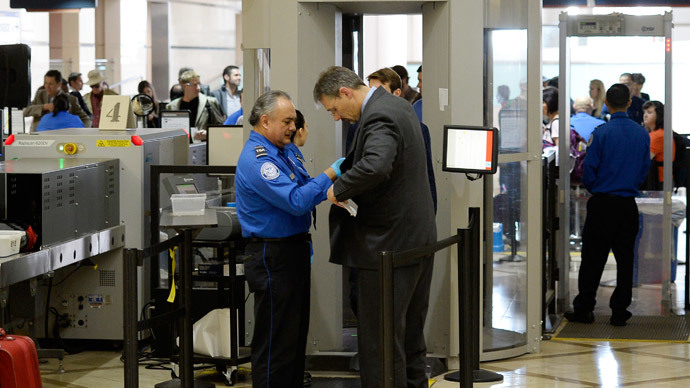 ​Union chief: Armed cops should help TSA at airports