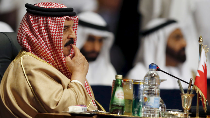 Bahrain's King Hamad bin Isa al-Khalifa attends the opening meeting of the Arab Summit in Sharm el-Sheikh, in the South Sinai governorate, south of Cairo, March 28, 2015. (Reuters / Amr Abdallah Dalsh )