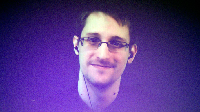 Snowden talks surveillance, privacy with Swedish lawyers in Moscow