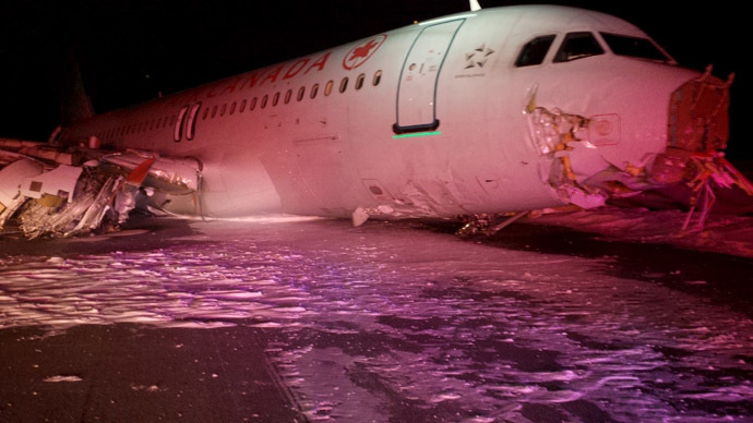Air Canada flight crashes on runway in Halifax (PHOTOS, VIDEO)