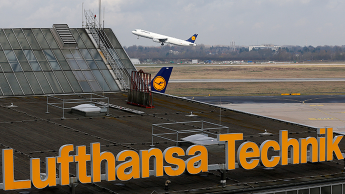 Germanwings co-pilot told Lufthansa in 2009 about 'severe depression'