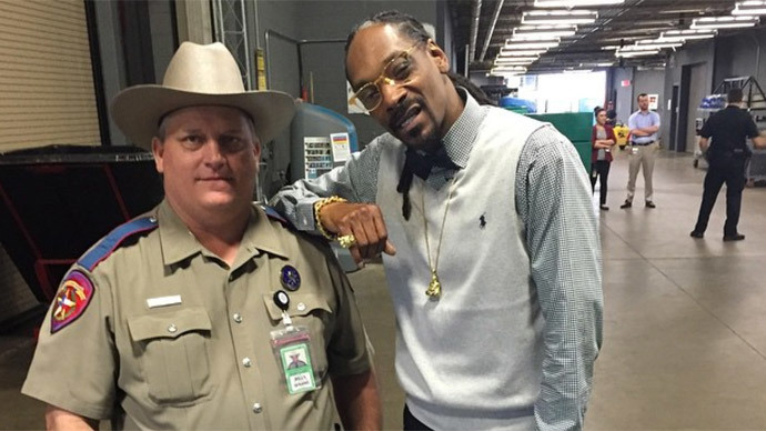 Snoop Dogg Instagram pic lands Texas trooper in hot water