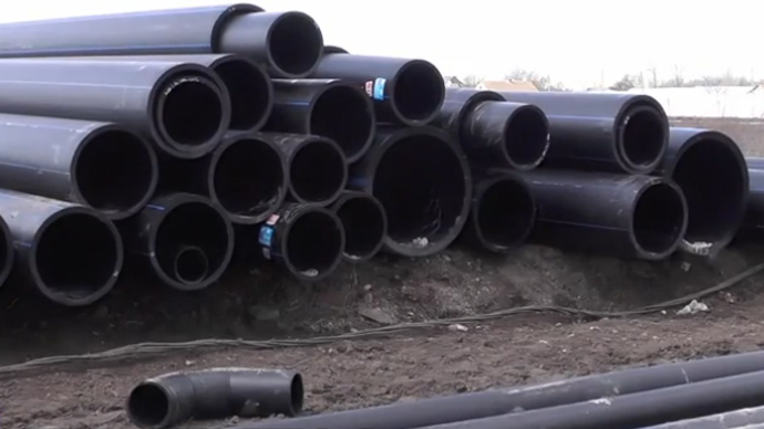 Russian military begin extensive water pipeline project in Crimea (VIDEO)